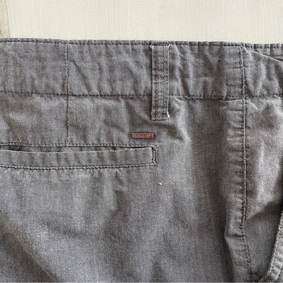 Cromwell Chino Style Shorts - Picture 7 of 8